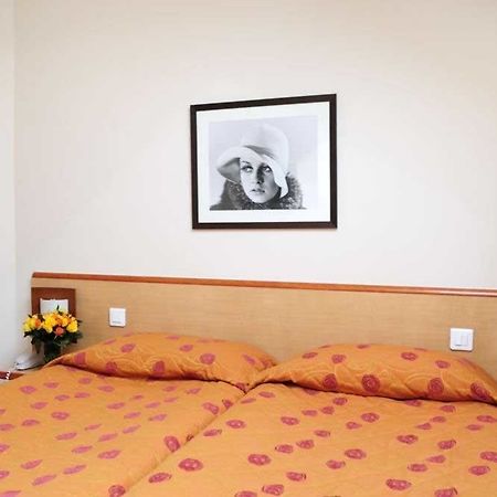 Hotel Hospitel Paris Luaran gambar