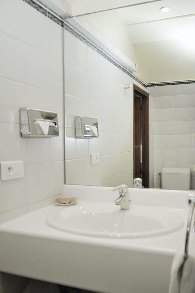 Hotel Hospitel Paris Luaran gambar